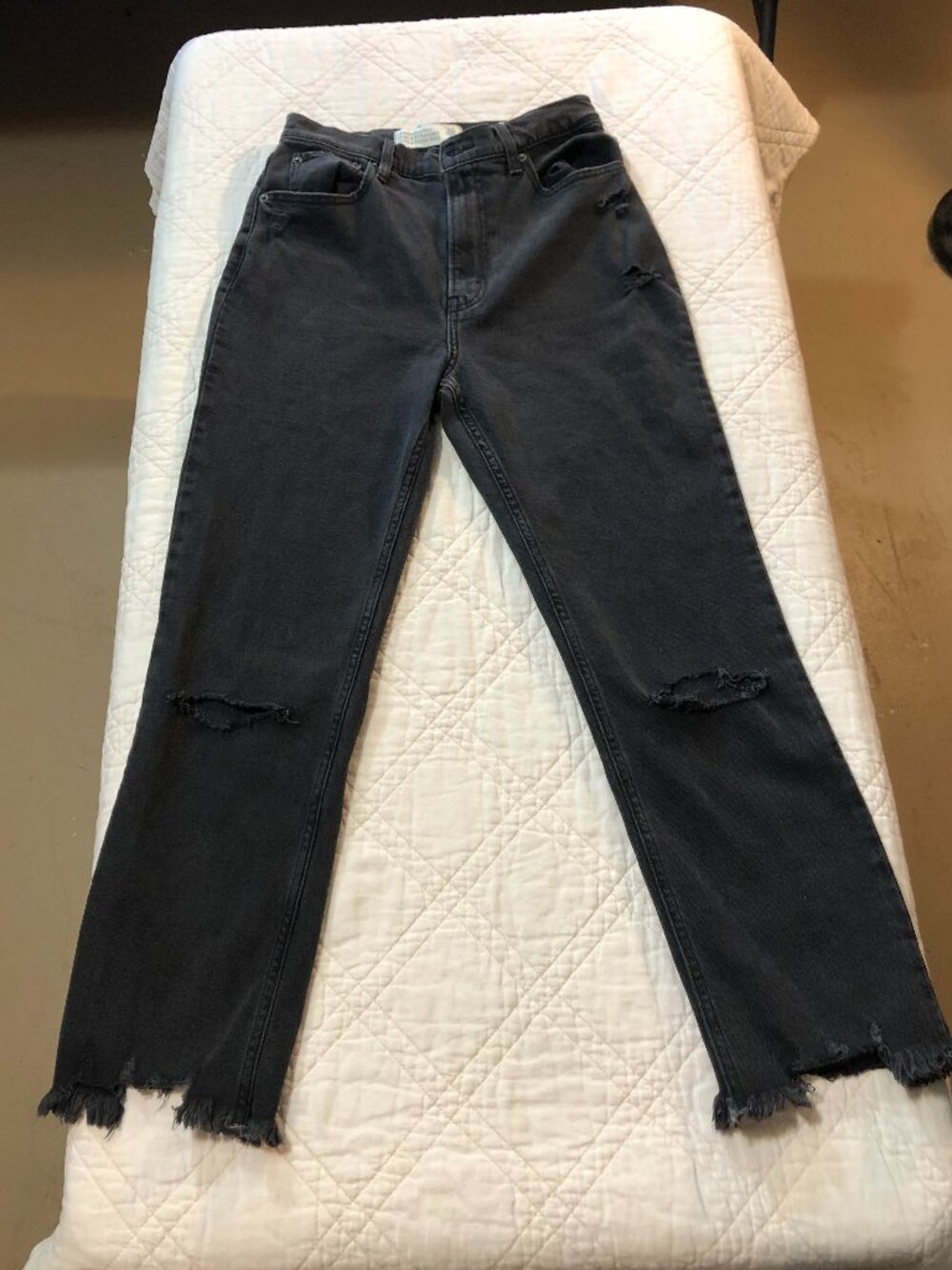 Abercrombie & Fitch Black Ankle Straight Ultra High Rise Jeans, Size 26/2R